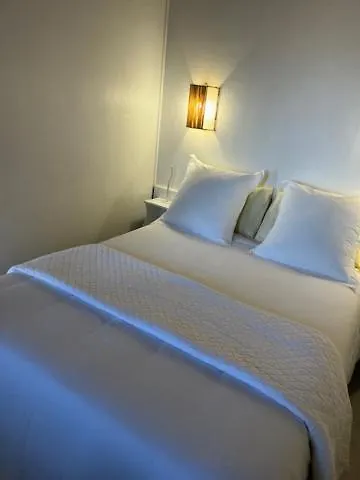 Colombara מלון דירות